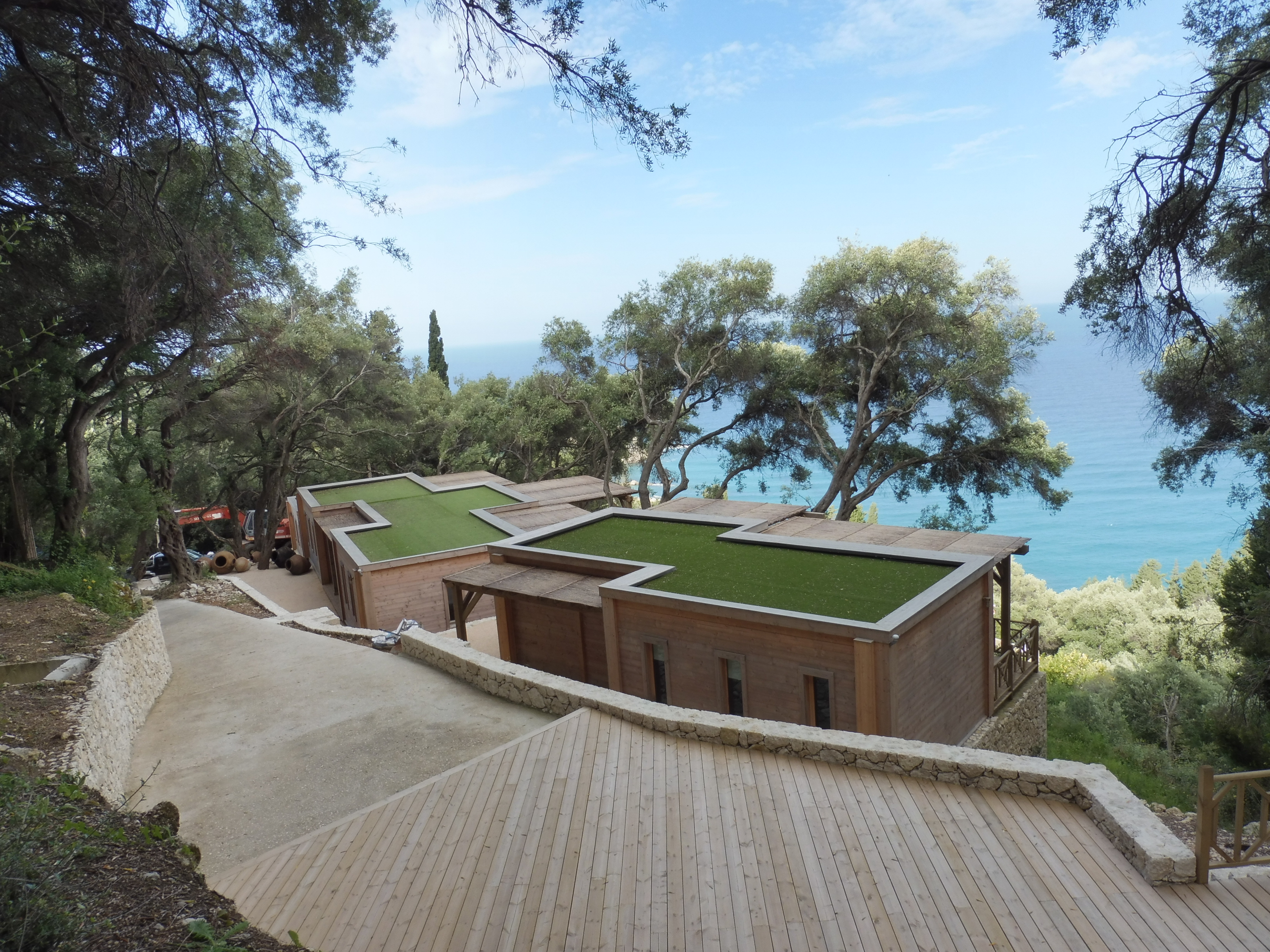 MENUISERIES EXTÉRIEURES DE NOS CHALETS ET MAISONS DE BOIS